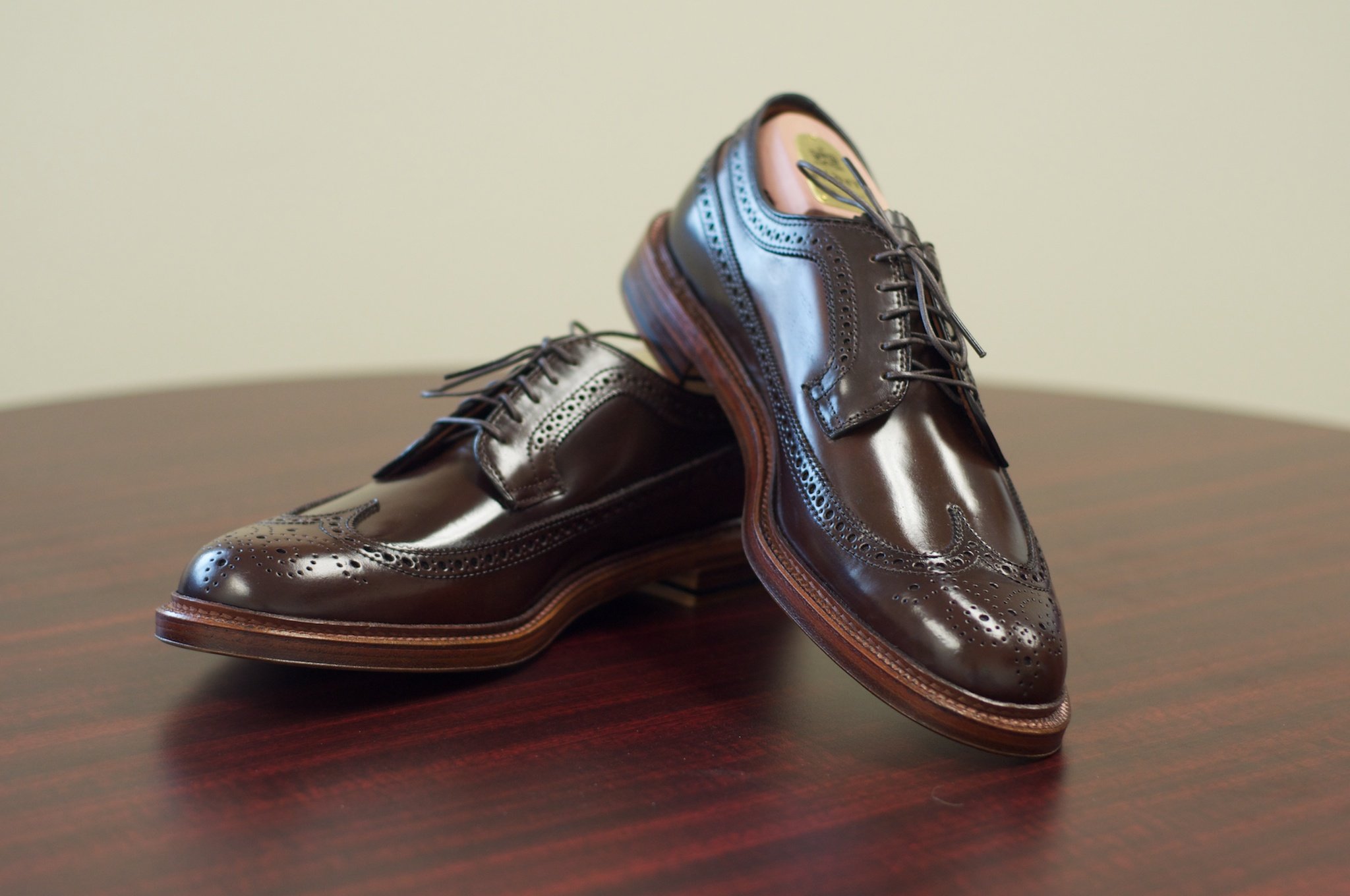 sapato brogue com couro shell cordovan